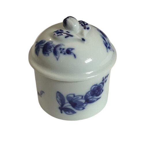 Blue White Porcelain Lidded Jar Sevres National Ceramic Museum Paris France 2.5” - Picture 1 of 6